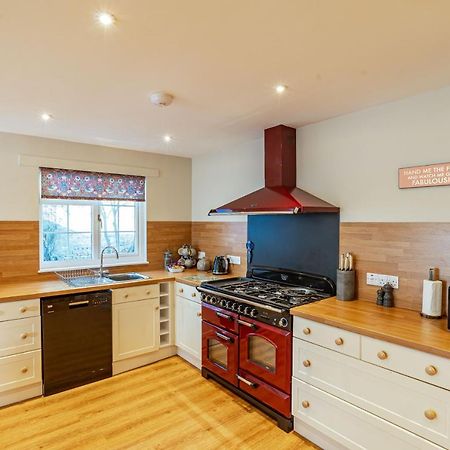 Sparrowhawk Cottage With Hot Tub نيوتن ستيوارت المظهر الخارجي الصورة