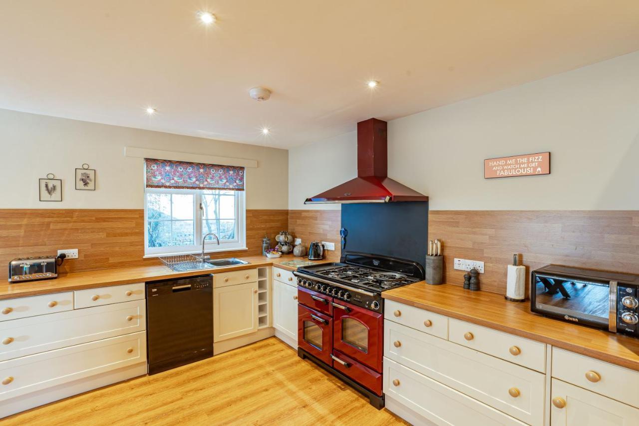 Sparrowhawk Cottage With Hot Tub نيوتن ستيوارت المظهر الخارجي الصورة
