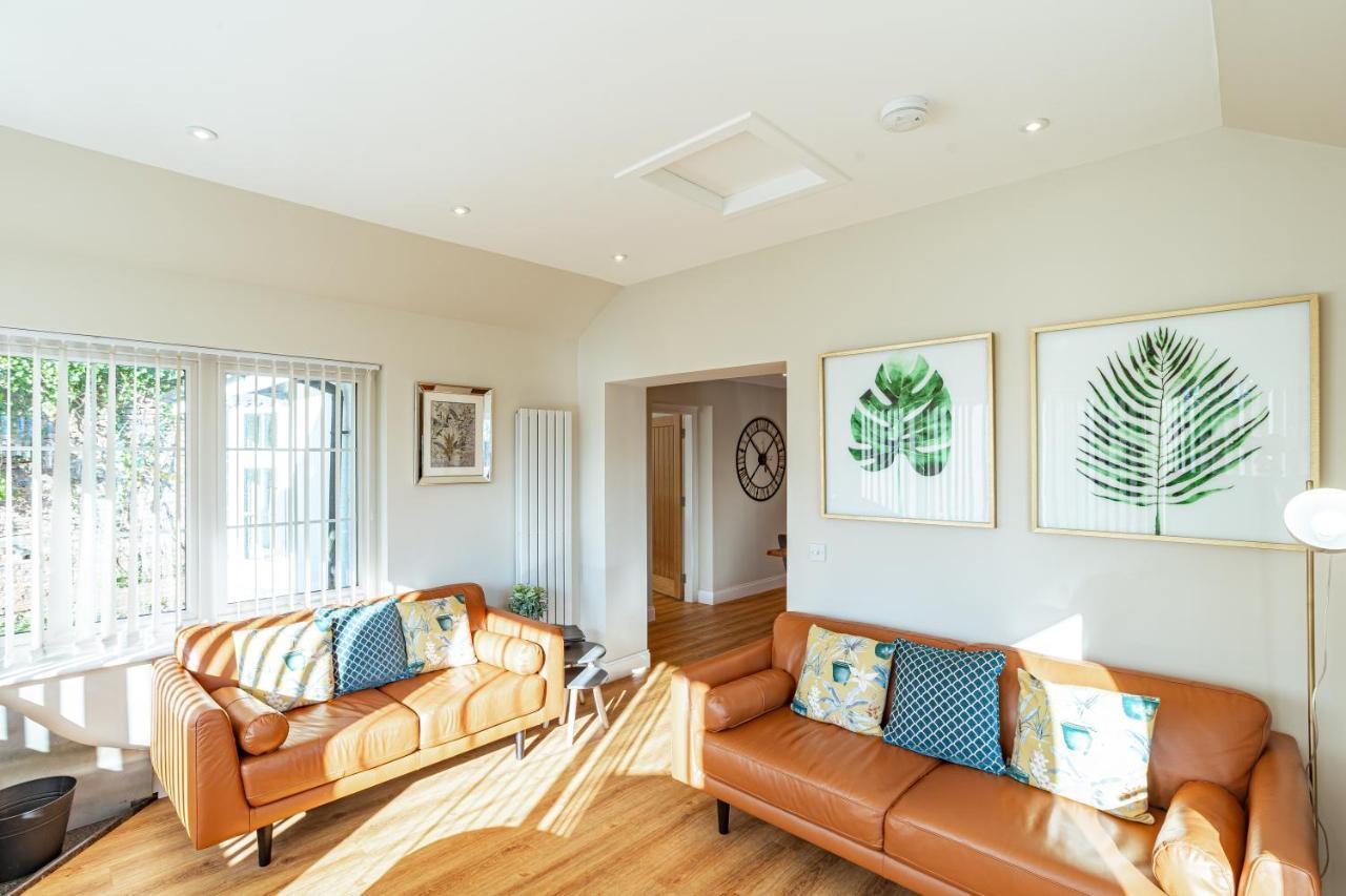 Sparrowhawk Cottage With Hot Tub نيوتن ستيوارت المظهر الخارجي الصورة