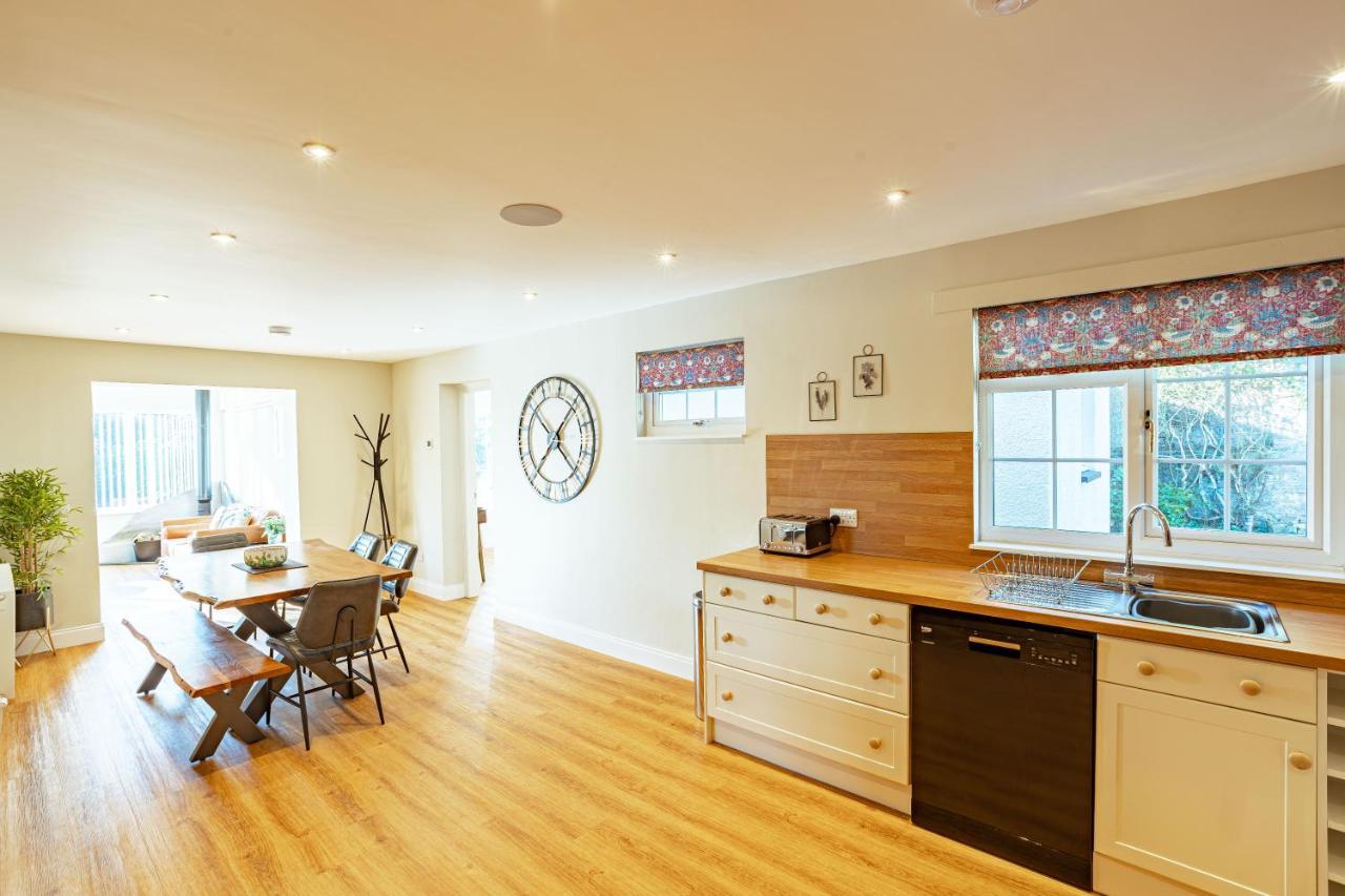 Sparrowhawk Cottage With Hot Tub نيوتن ستيوارت المظهر الخارجي الصورة